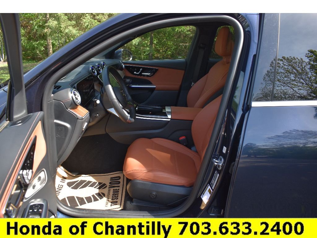 Used 2023 Mercedes-Benz GLC 300 4MATIC image 25