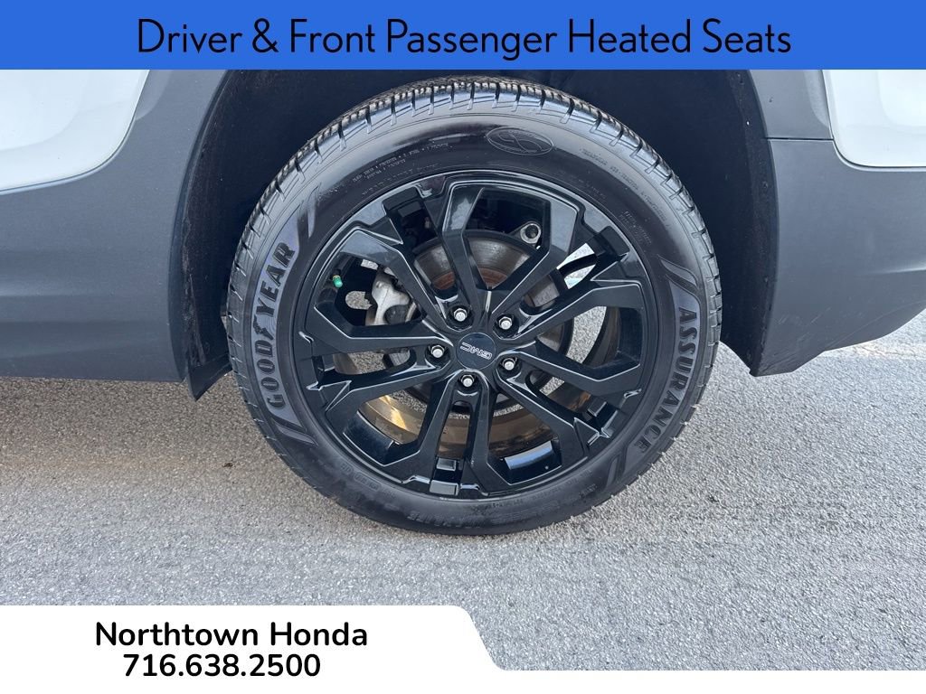 Used 2021 GMC Terrain SLE w/ Driver Convenience Package AWD/4WD image 13