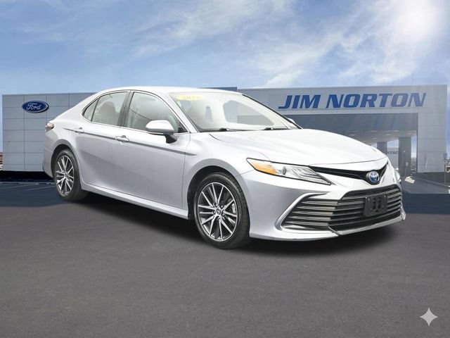 Used 2024 Toyota Camry XLE FWD image 18