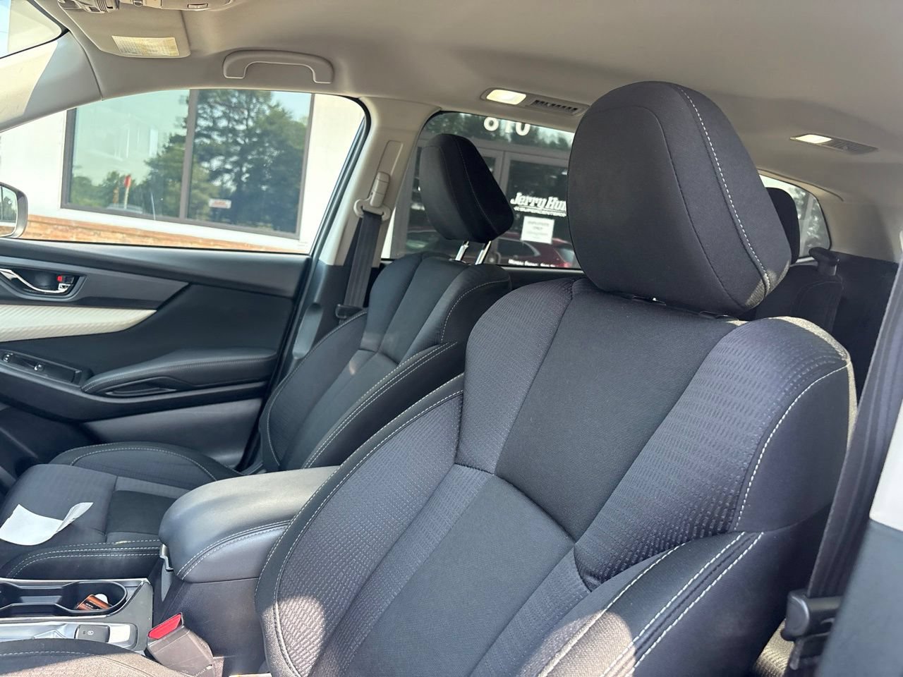 Used 2021 Subaru Ascent Premium w/ Convenience Package AWD/4WD image 3