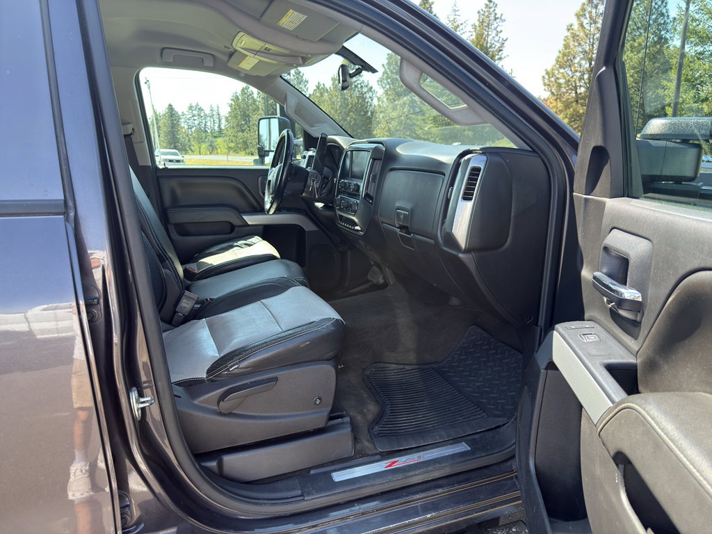 Used 2016 Chevrolet Silverado 3500 LT w/ LT Convenience Package AWD/4WD image 19
