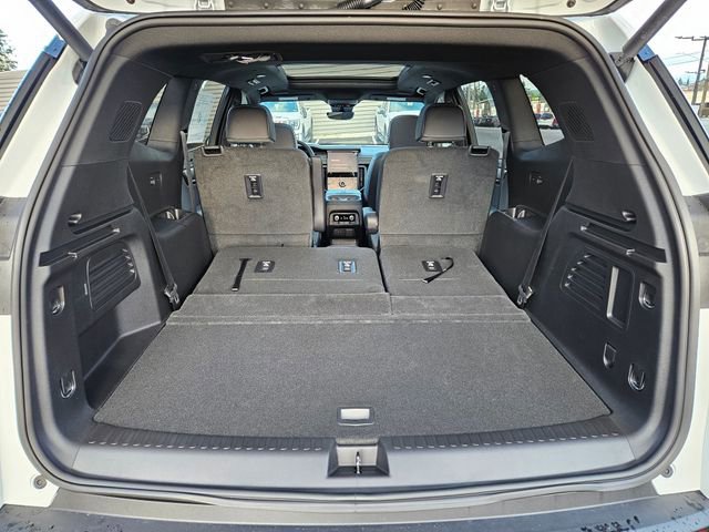 New 2026 GMC Acadia AT4 image 11