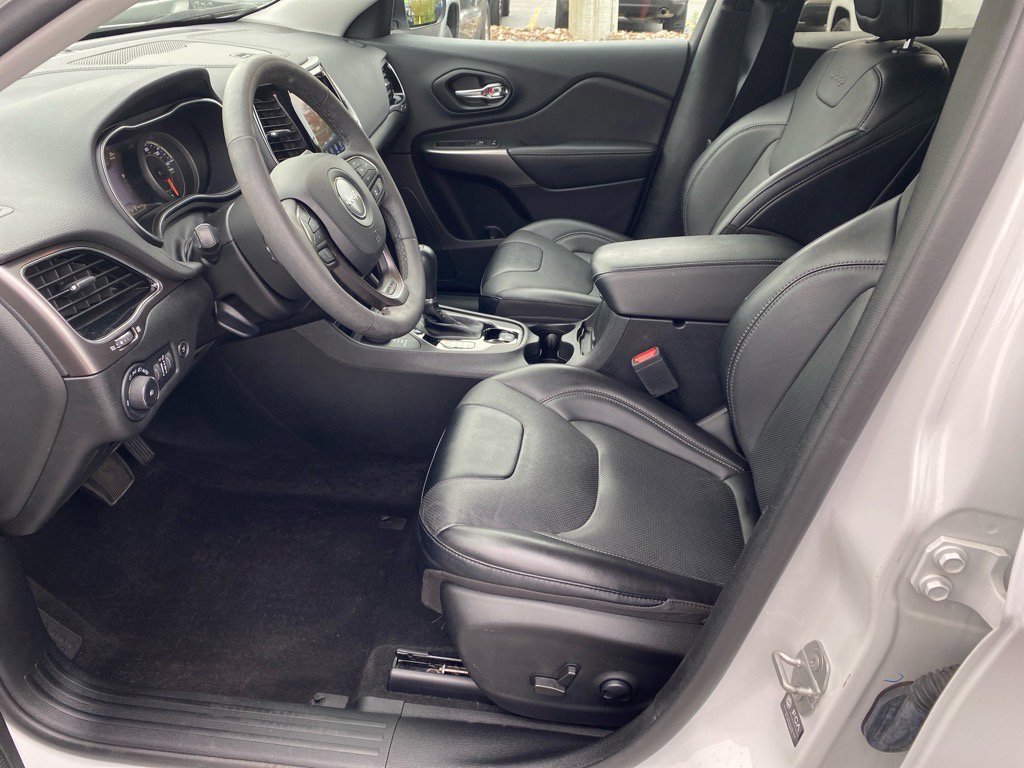 Used 2022 Jeep Cherokee Limited w/ Mopar Interior Package image 9