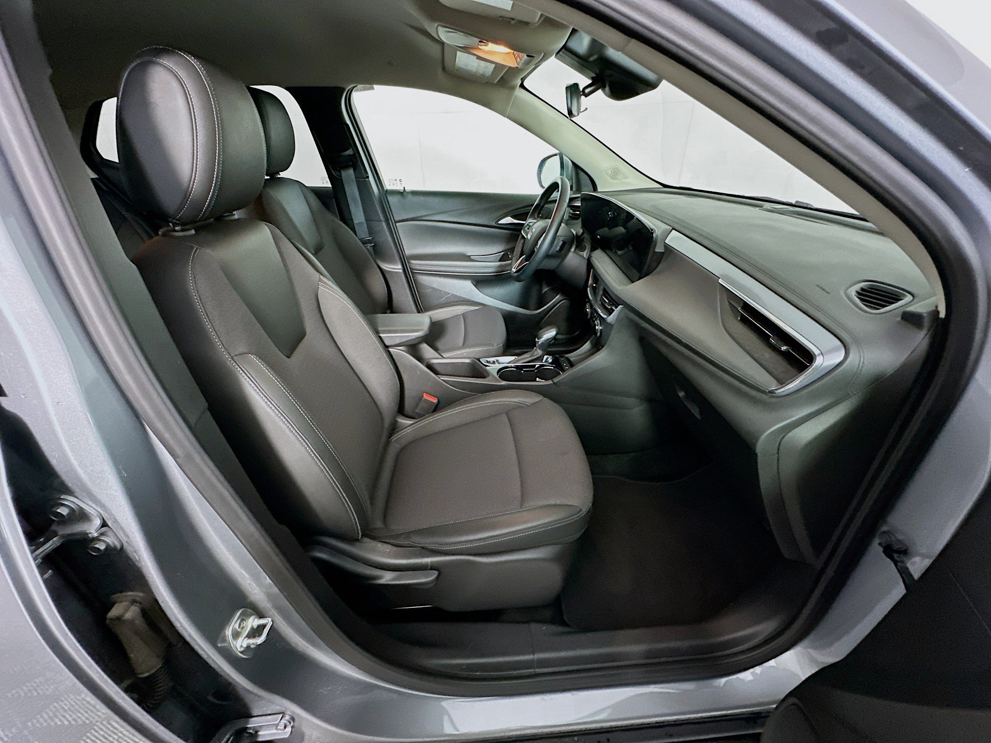 Used 2025 Buick Encore GX Preferred FWD image 28