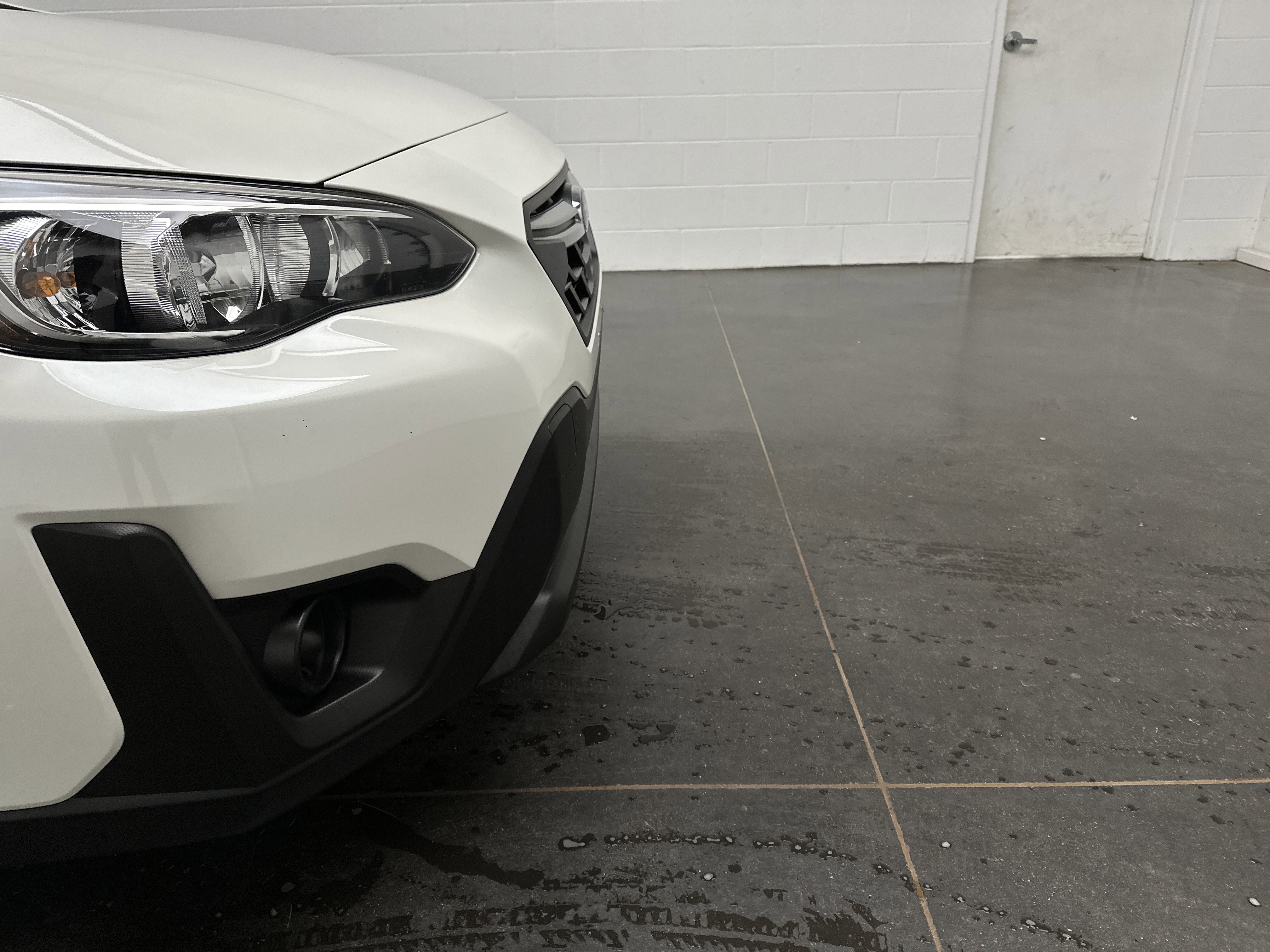 Used 2023 Subaru Crosstrek 2.0i image 2