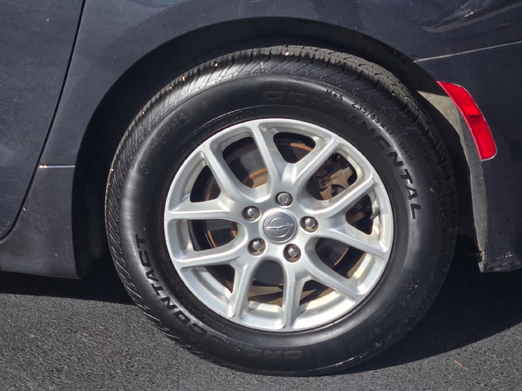Used 2019 Chrysler Pacifica LX FWD image 22