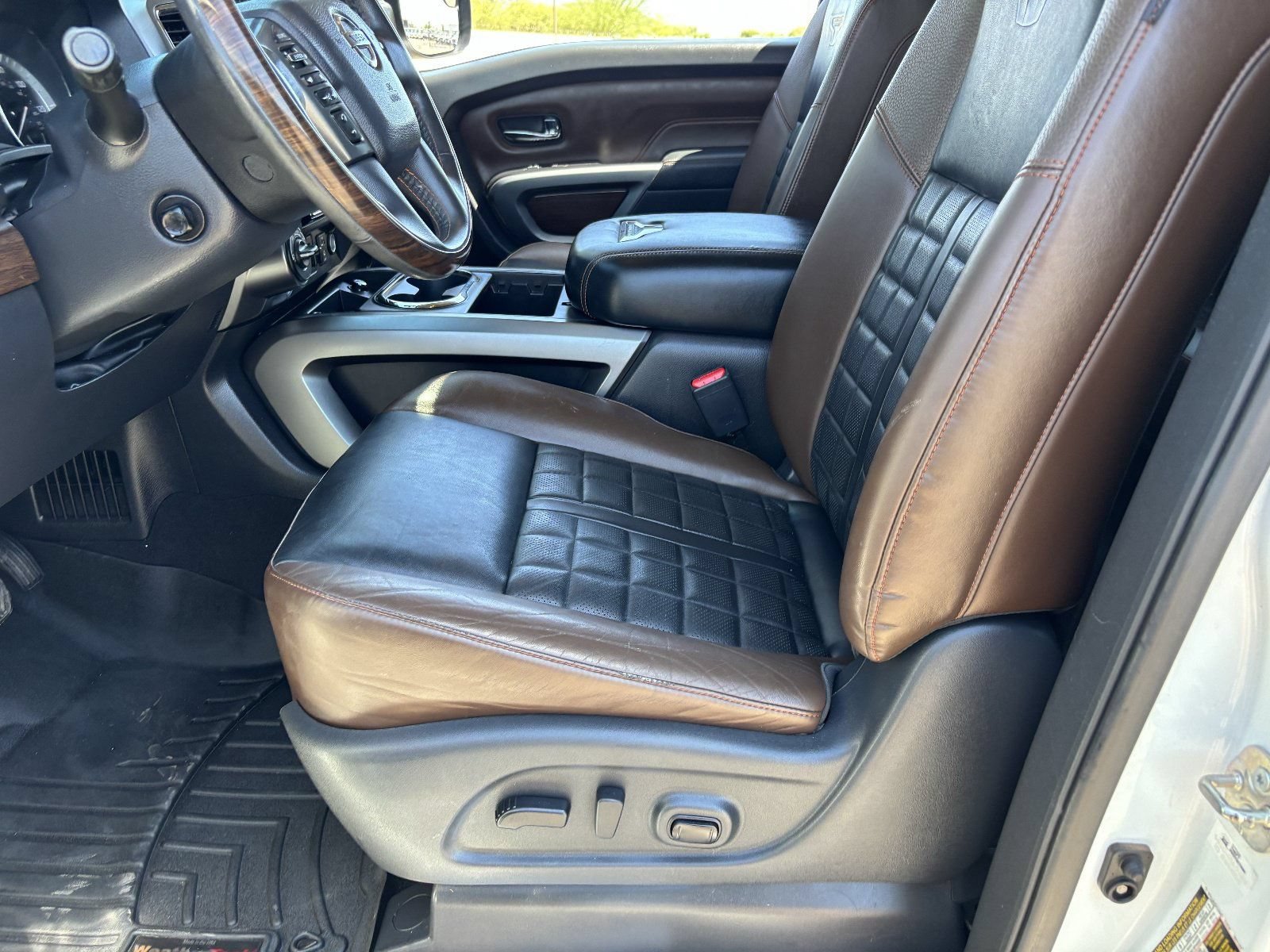 Used 2018 Nissan Titan Platinum Reserve w/ Platinum Utility Package AWD/4WD image 20
