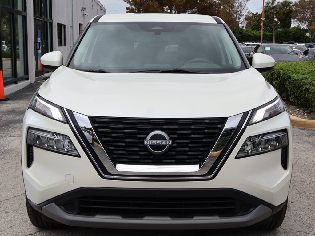 Used 2023 Nissan Rogue SV FWD image 8