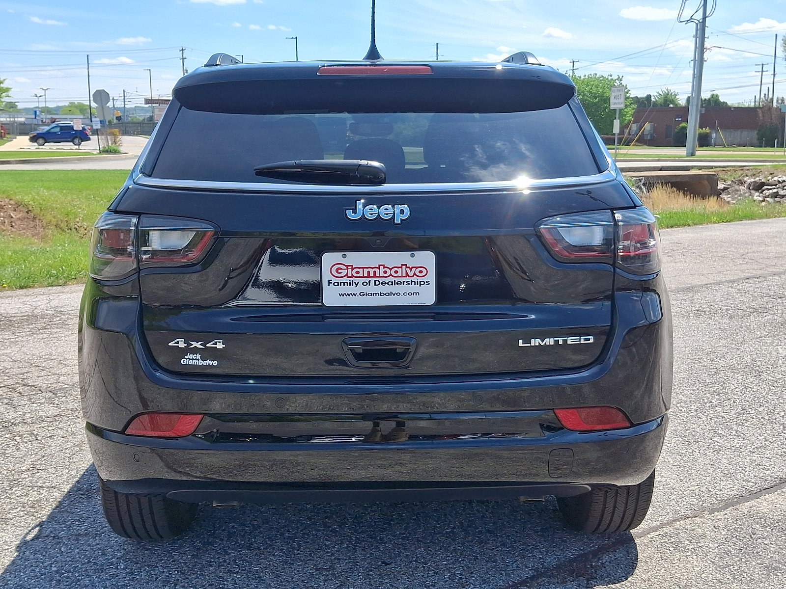 Used 2025 Jeep Compass Limited w/ Elite Group AWD/4WD image 6