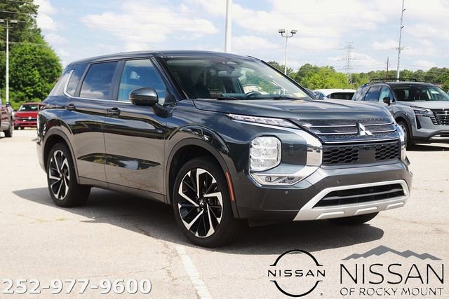 Used 2024 Mitsubishi Outlander SE AWD/4WD image 1