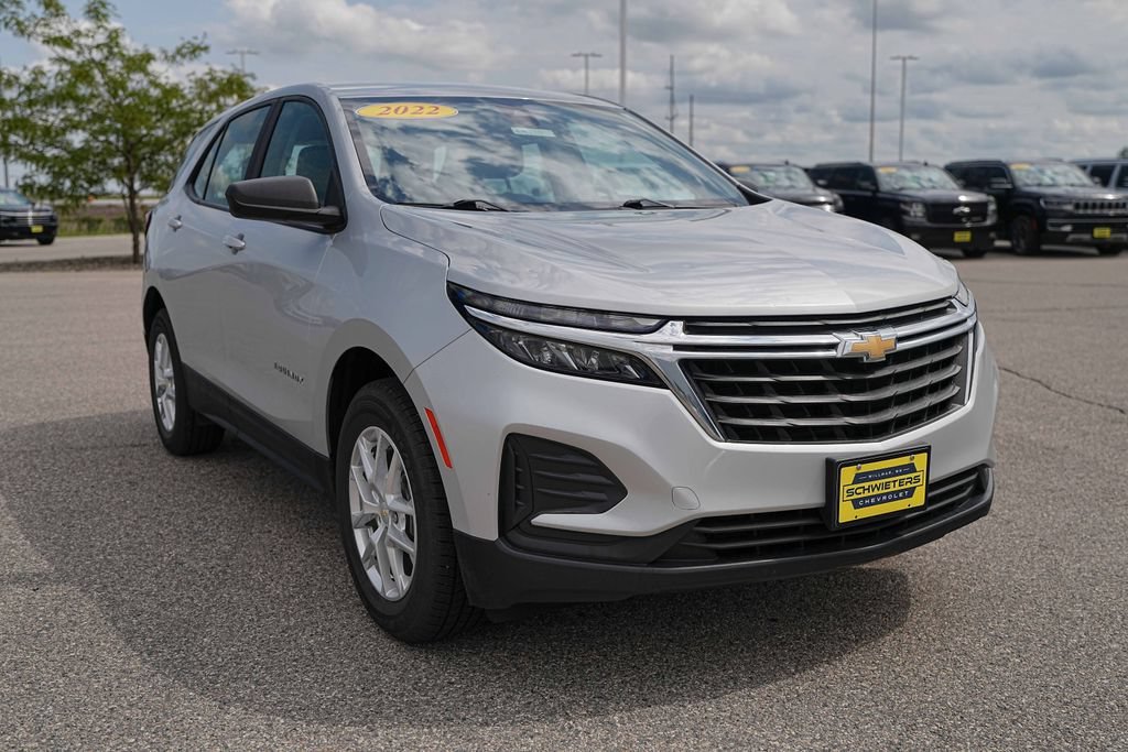 Used 2022 Chevrolet Equinox LS AWD/4WD image 4