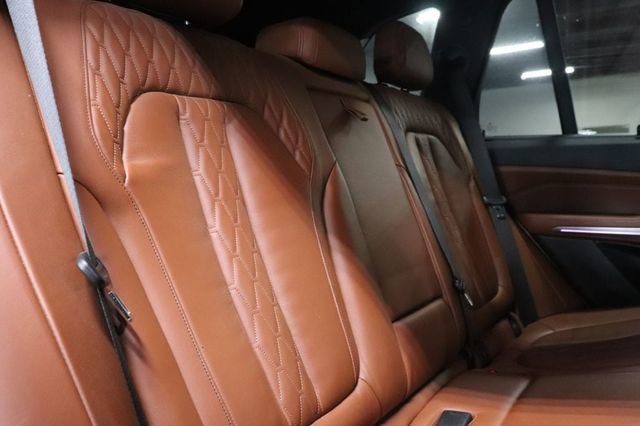 Used 2019 BMW X5 xDrive50i w/ M Sport Package image 24