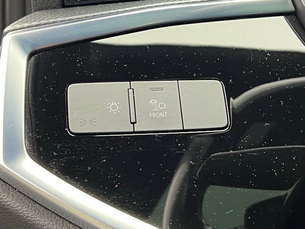 Used 2020 Audi Q3 2.0T Premium Plus w/ Premium Plus Package image 19