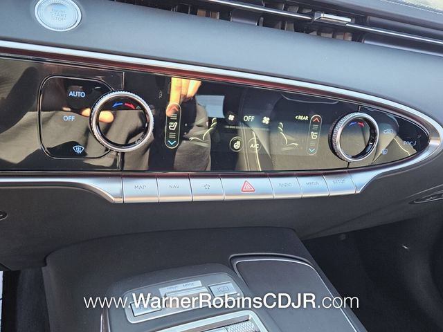 Used 2025 Genesis GV70 2.5T w/ Sport Prestige Package image 25