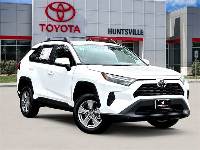 New 2025 Toyota RAV4 XLE video 1