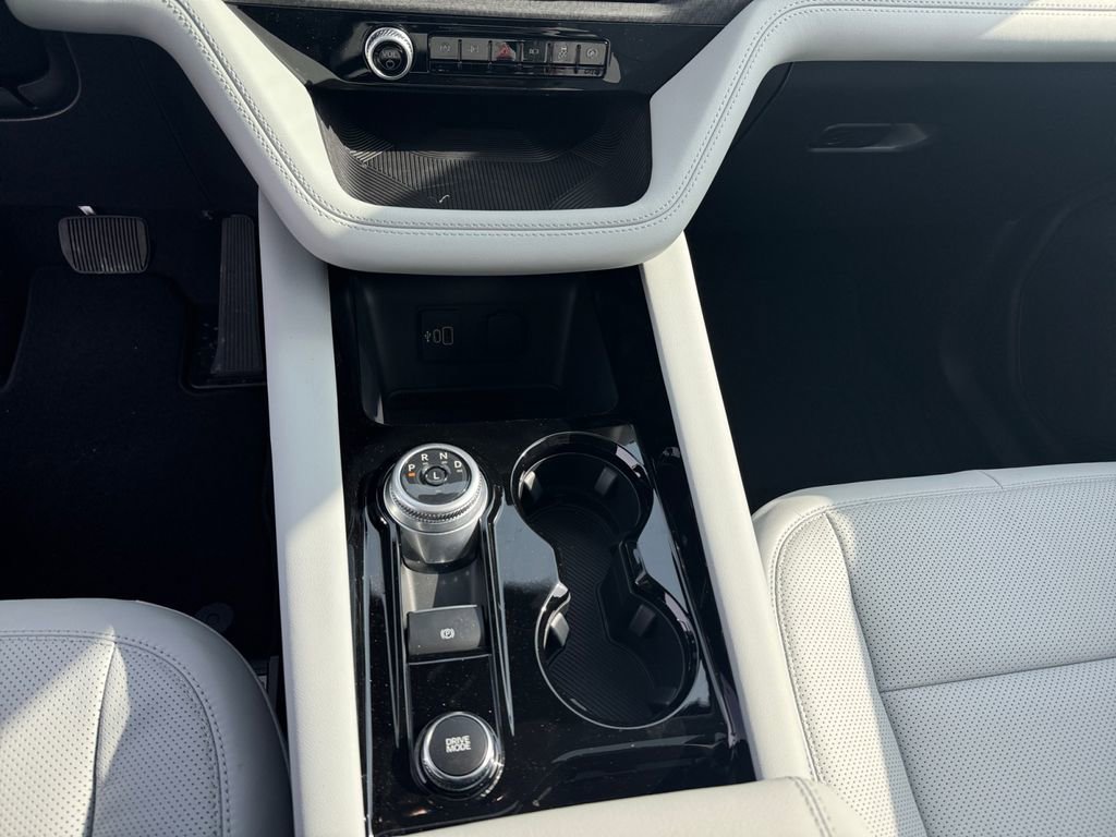 New 2026 Ford Explorer Platinum w/ LUX Leather Package image 20