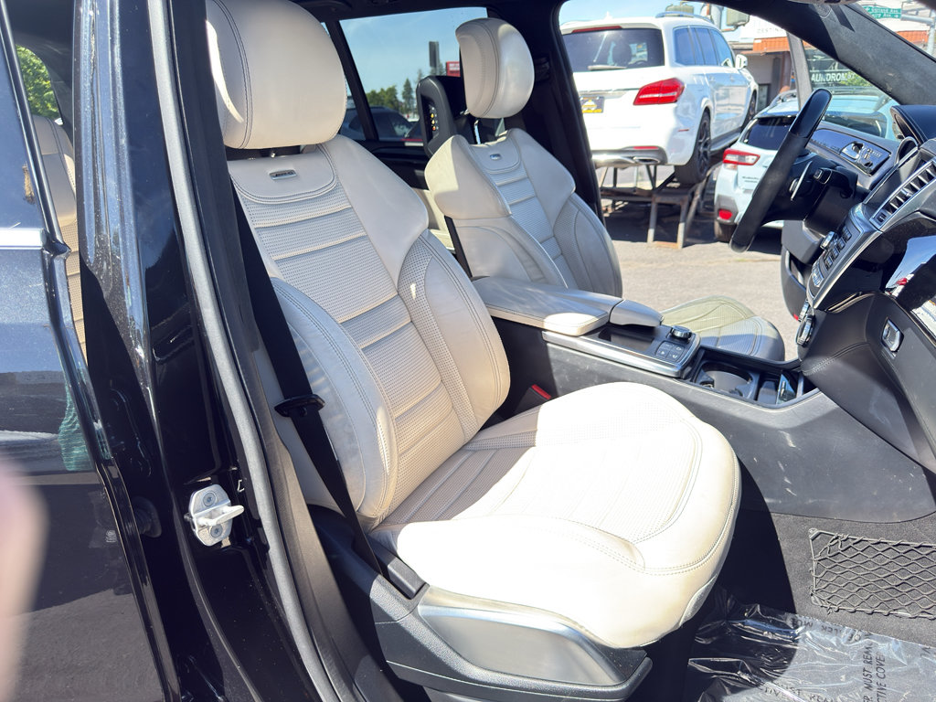 Used 2014 Mercedes-Benz GL 63 AMG 4MATIC image 23