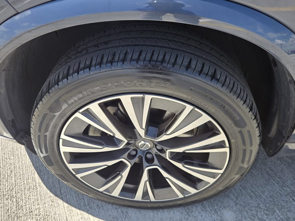 Used 2020 Volvo XC90 T6 Momentum AWD/4WD image 10