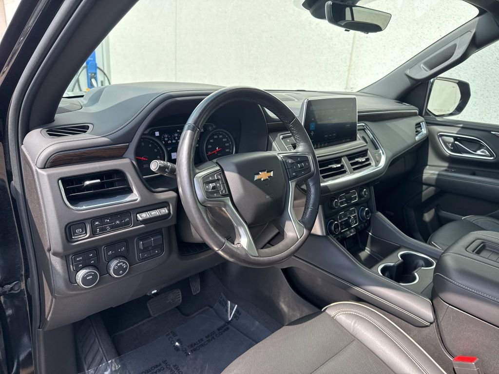Used 2021 Chevrolet Tahoe Premier w/ Premium Package AWD/4WD image 13