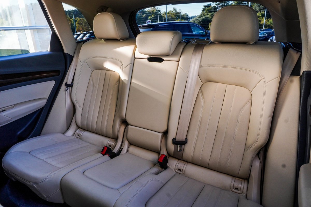 Used 2020 Audi Q5 2.0T Premium w/ Convenience Package image 19