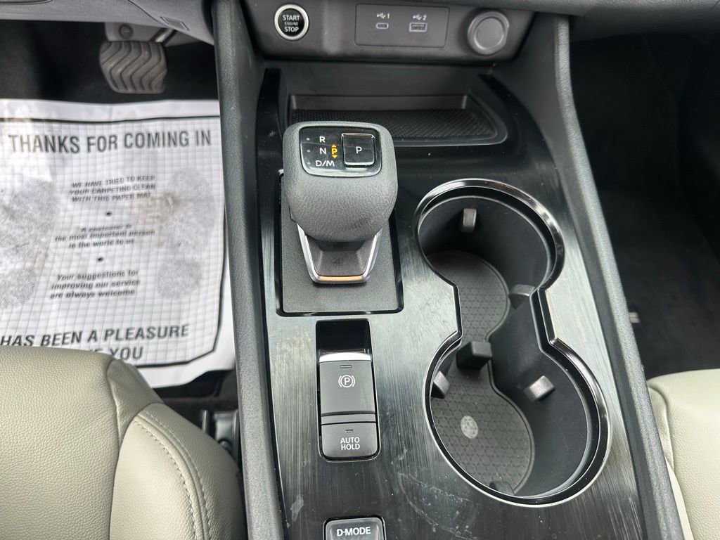 Used 2023 Nissan Rogue SV image 29