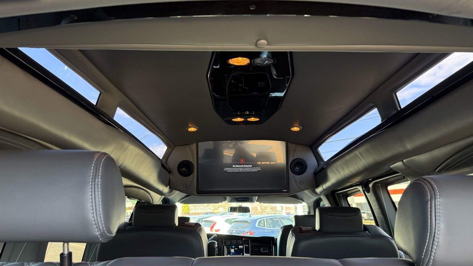 Used 2023 Chevrolet Express 2500 RWD image 30