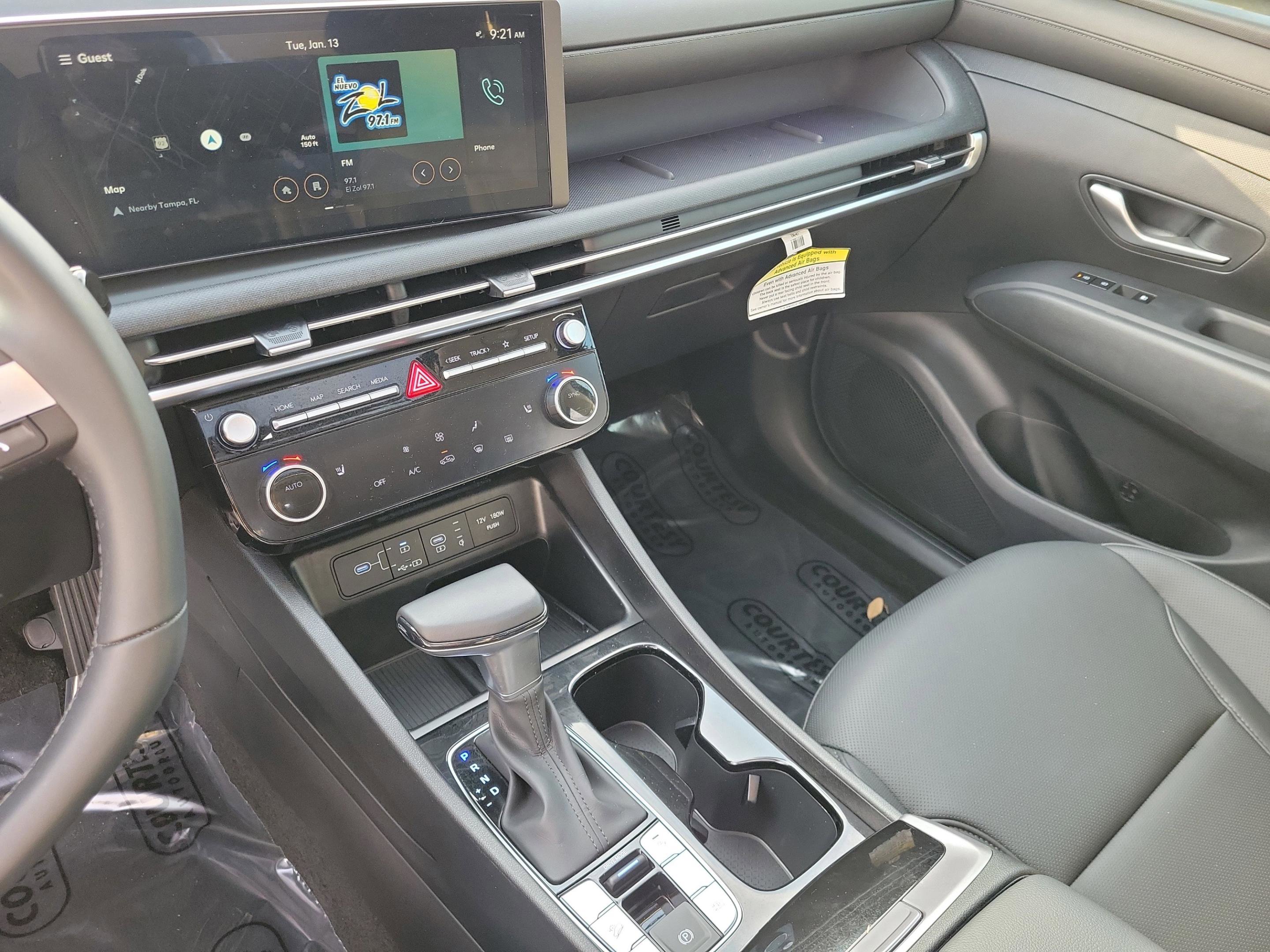 Used 2025 Hyundai Tucson SEL FWD image 94