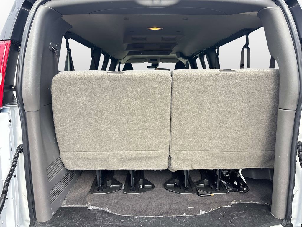 Used 2022 Chevrolet Express 3500 LT w/ LT Preferred Equipment Group image 10