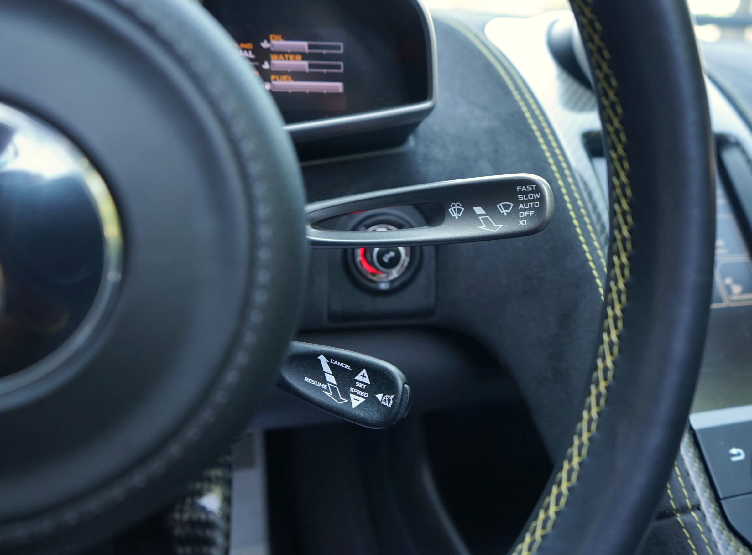 Used 2015 McLaren 650S Spider image 36