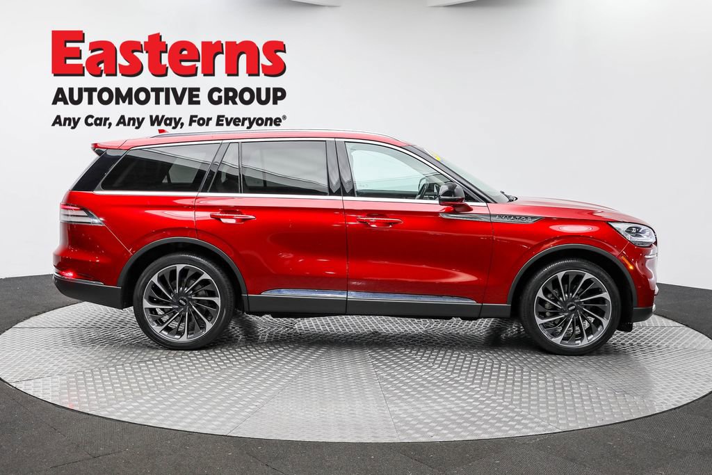 Used 2020 Lincoln Aviator Reserve w/ Equipment Group 202A image 4