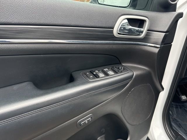 Used 2020 Jeep Grand Cherokee Limited w/ Luxury Group II image 20