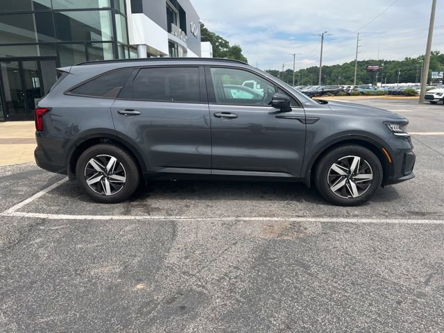 Used 2023 Kia Sorento S w/ Panoramic Sunroof Package FWD image 3