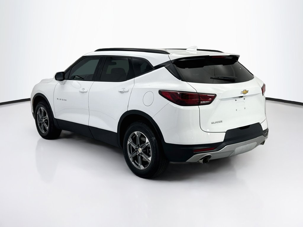 Used 2024 Chevrolet Blazer LT w/ Convenience Package FWD image 7