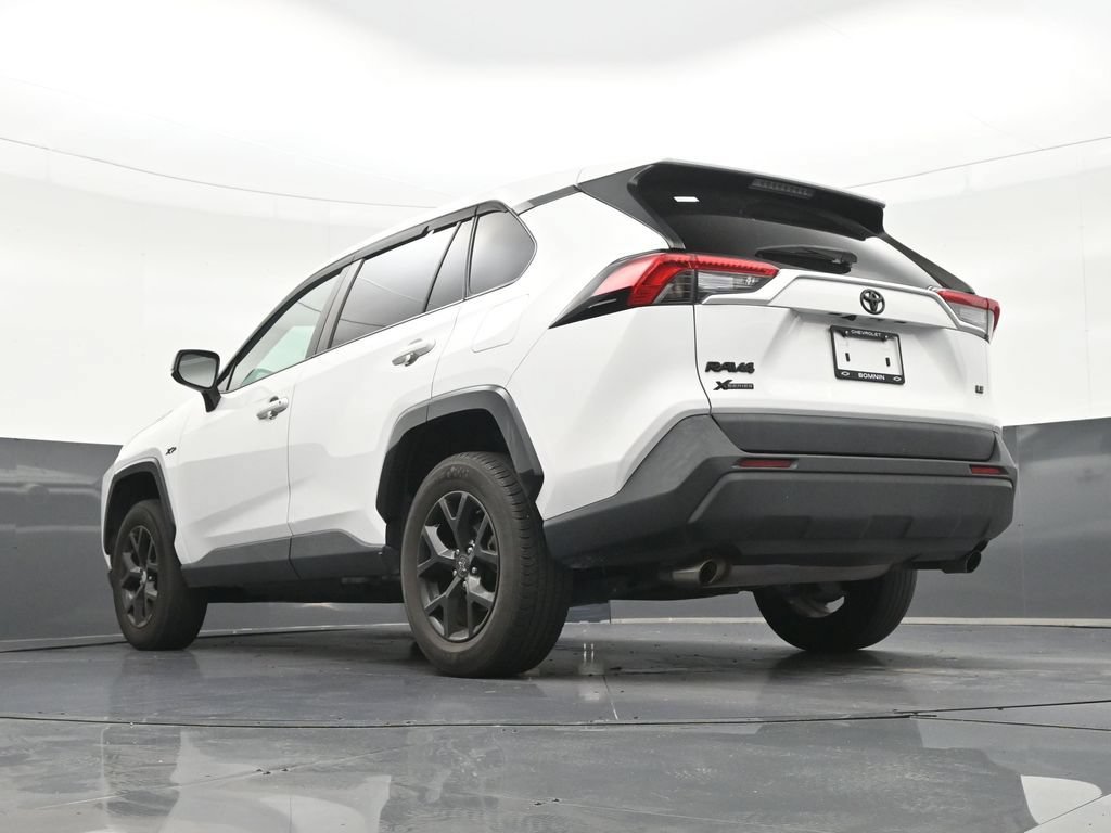 Used 2022 Toyota RAV4 LE FWD image 25