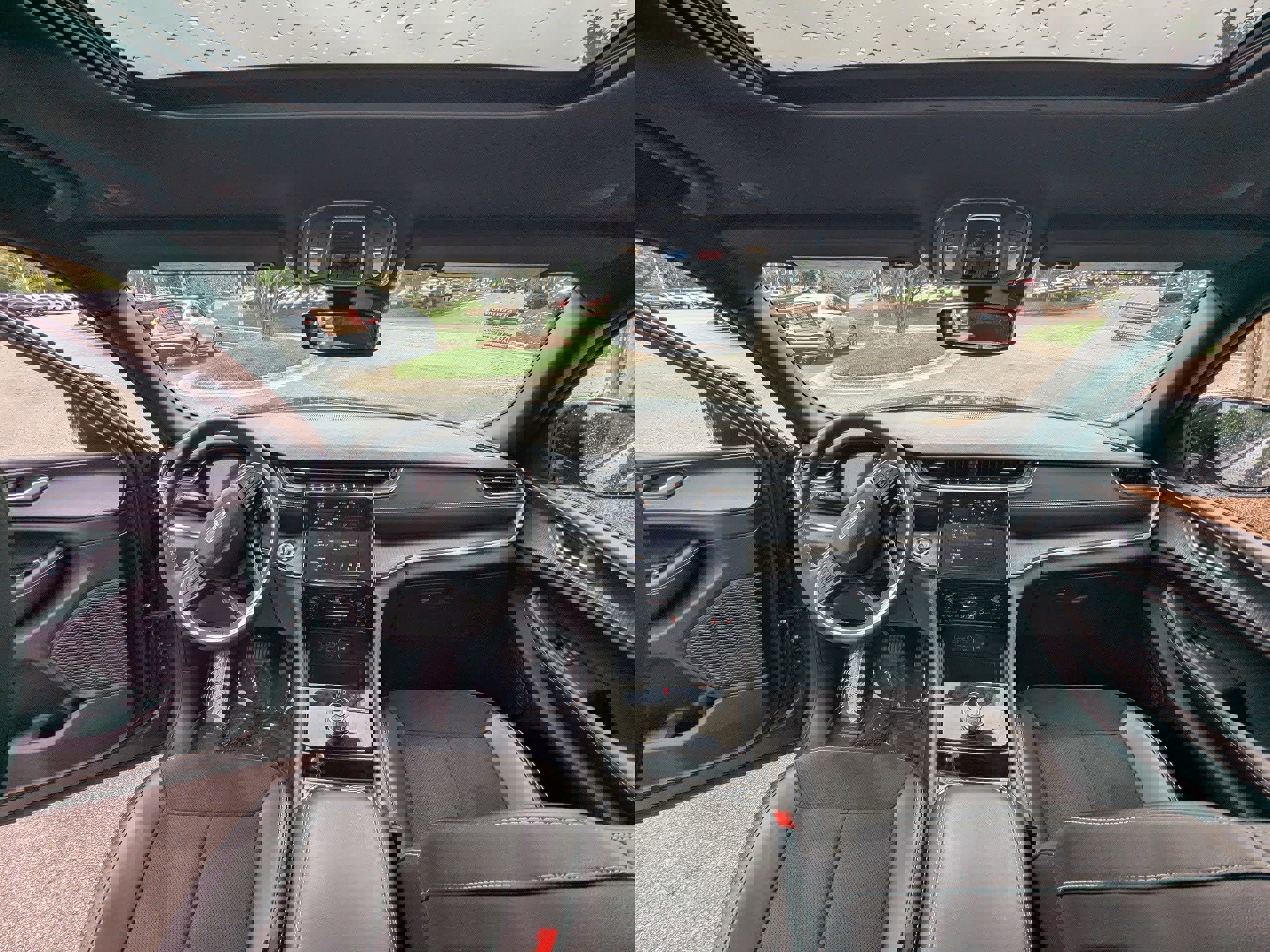 Certified 2023 Jeep Grand Cherokee L Laredo image 13