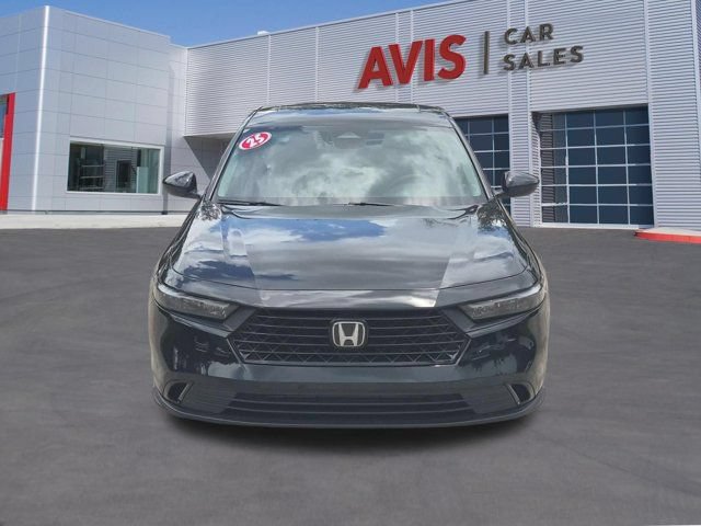 Used 2025 Honda Accord SE image 2