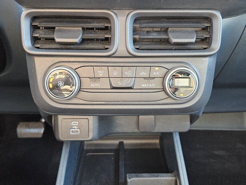 Used 2022 Ford Maverick XL FWD image 22