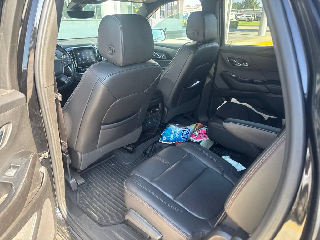 Used 2023 Chevrolet Traverse RS FWD image 19