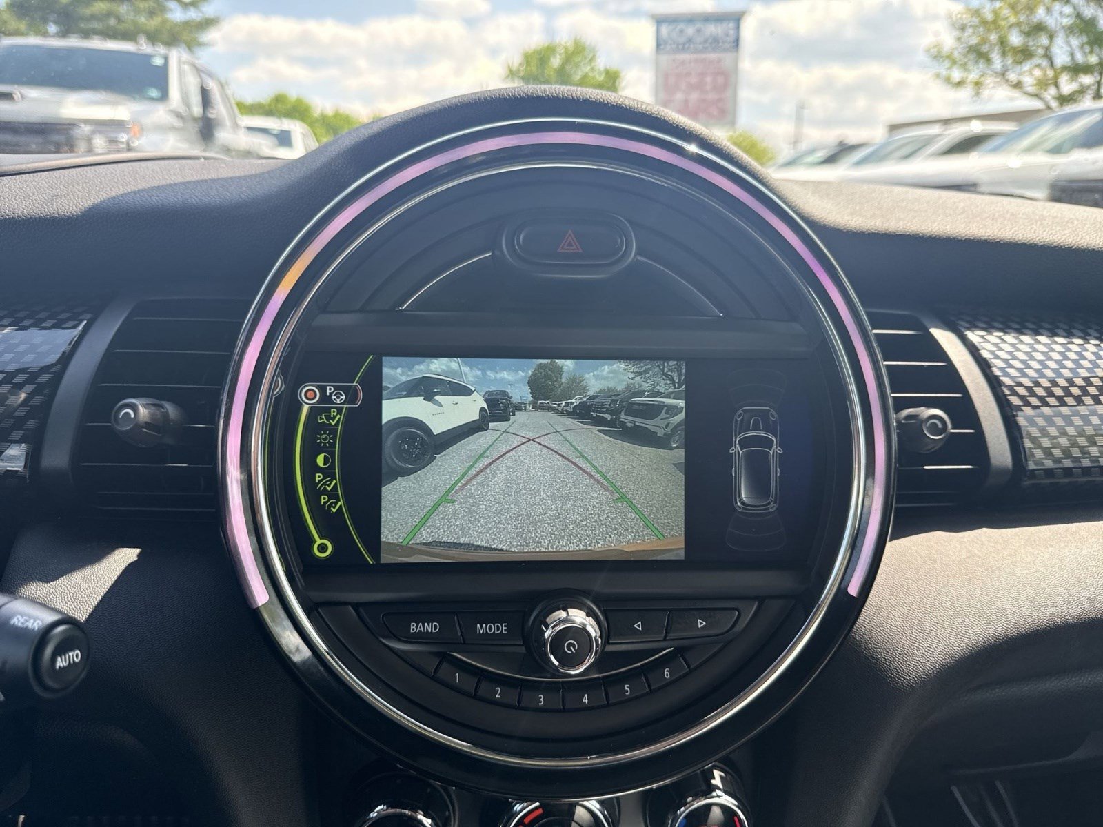 Used 2015 MINI Cooper S image 16