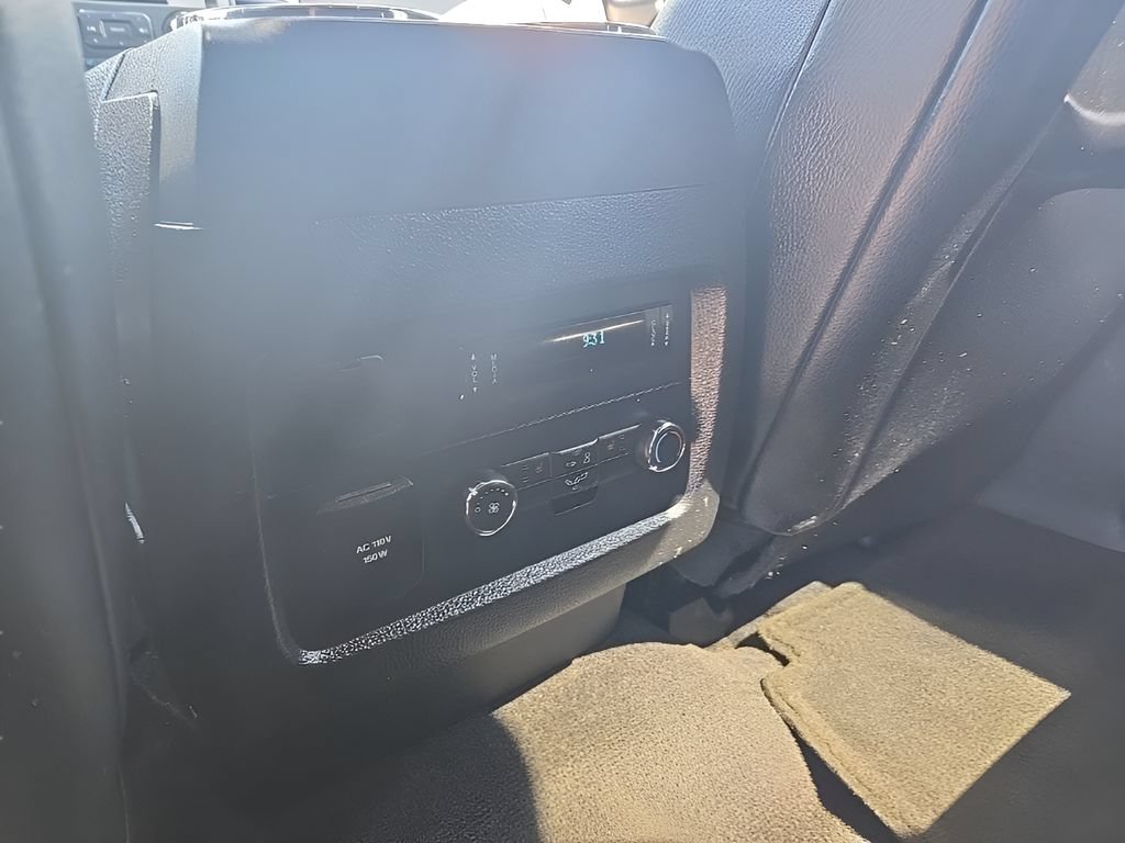 Used 2017 Ford Expedition EL Limited w/ Equipment Group 301A AWD/4WD image 16
