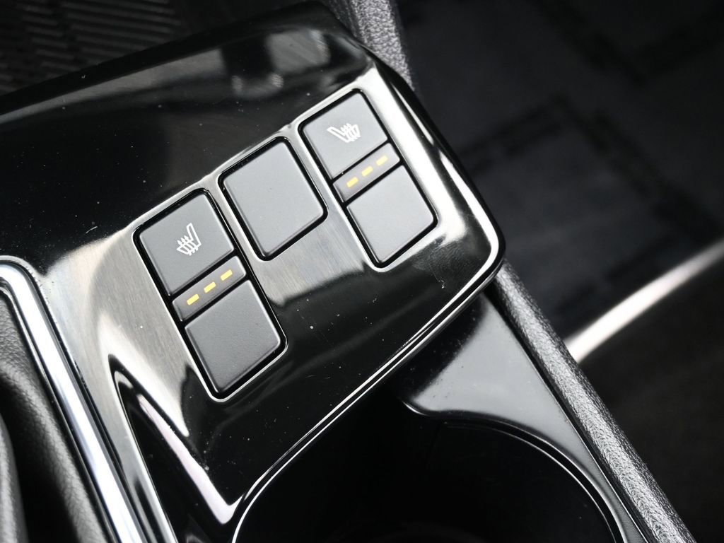 Used 2025 Kia Sportage EX image 27
