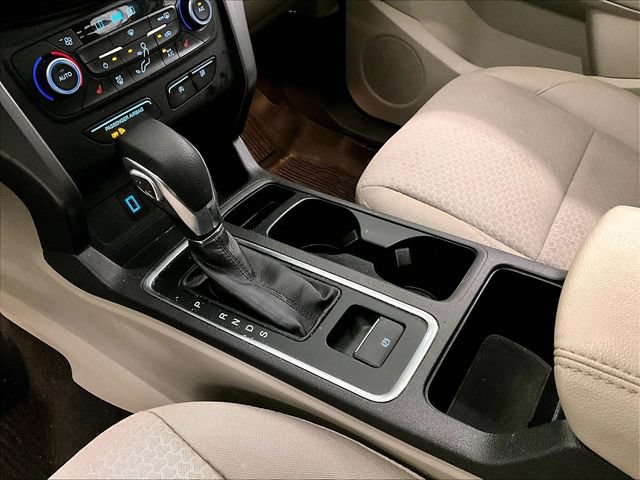 Used 2018 Ford Escape SE w/ SE Sync 3 Package AWD/4WD image 16