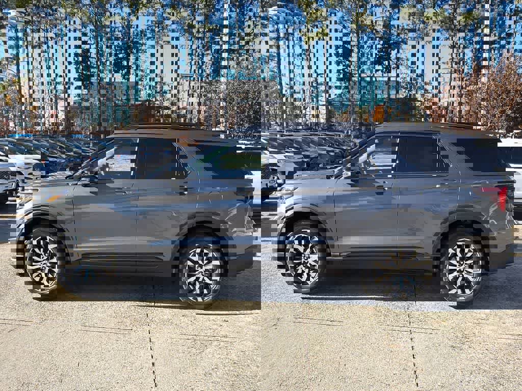 New 2026 Ford Explorer ST-Line image 9
