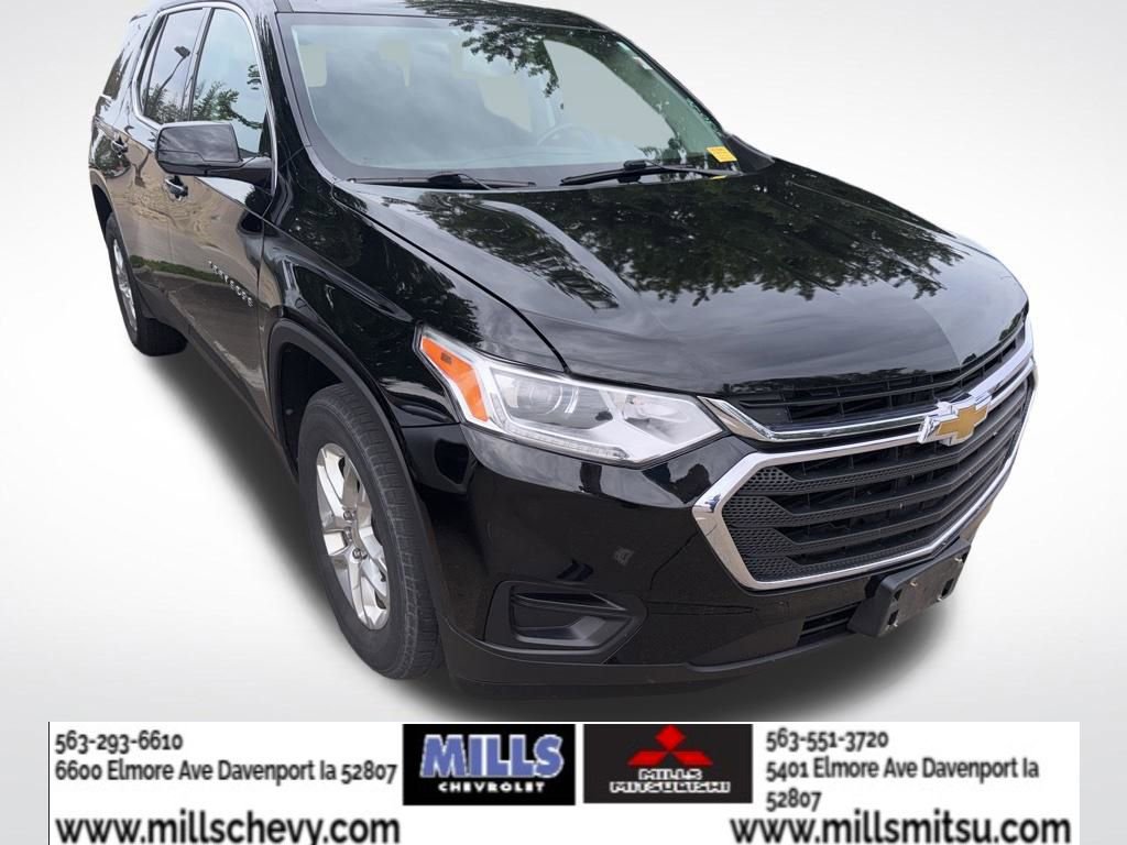 Used 2018 Chevrolet Traverse LS FWD image 2