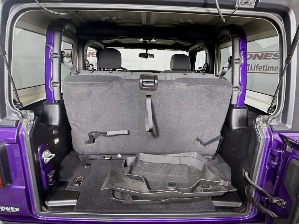 Used 2023 Jeep Wrangler Sport S image 28