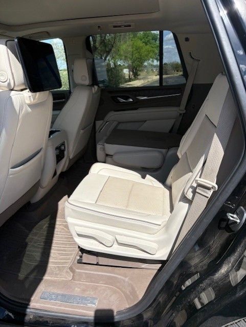 Used 2021 GMC Yukon Denali w/ Denali Premium Package image 16