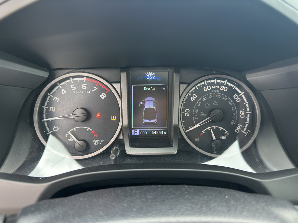 Used 2021 Toyota Tacoma TRD Sport AWD/4WD image 19