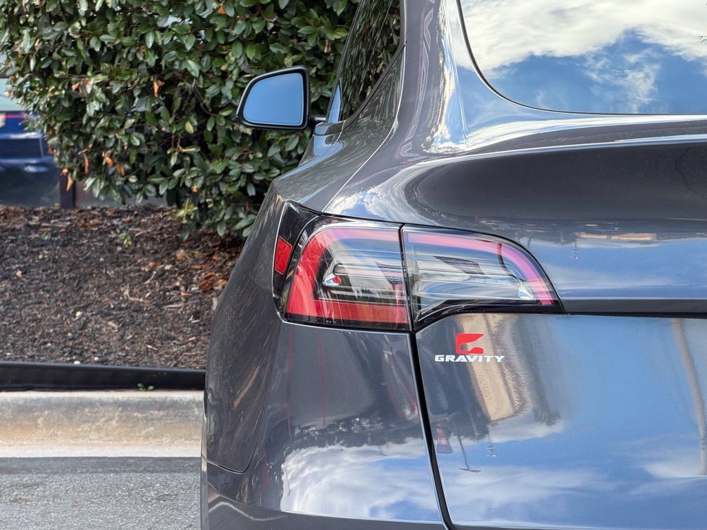 Used 2023 Tesla Model Y 2WD image 15