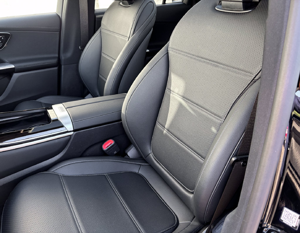 Used 2024 Mercedes-Benz GLC 300 4MATIC image 19