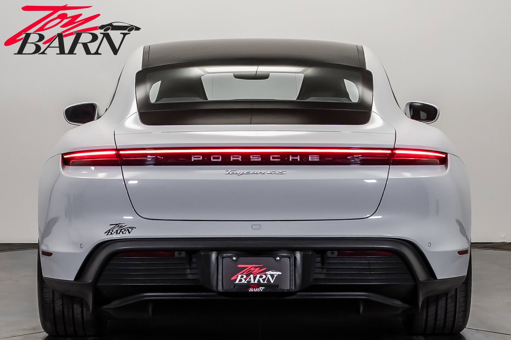 Used 2022 Porsche Taycan 4S image 4